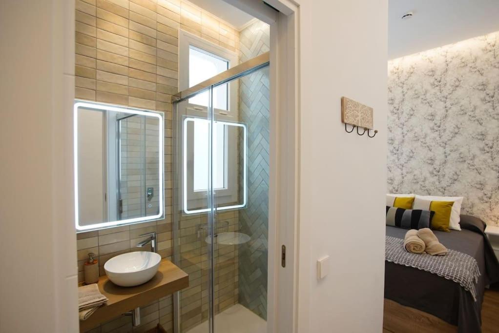 Mini Hotel In The Heart Of Sevilla For Exclusive Usage Exterior photo